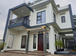 Goy Villa Lembang with aesthetic view and vibes